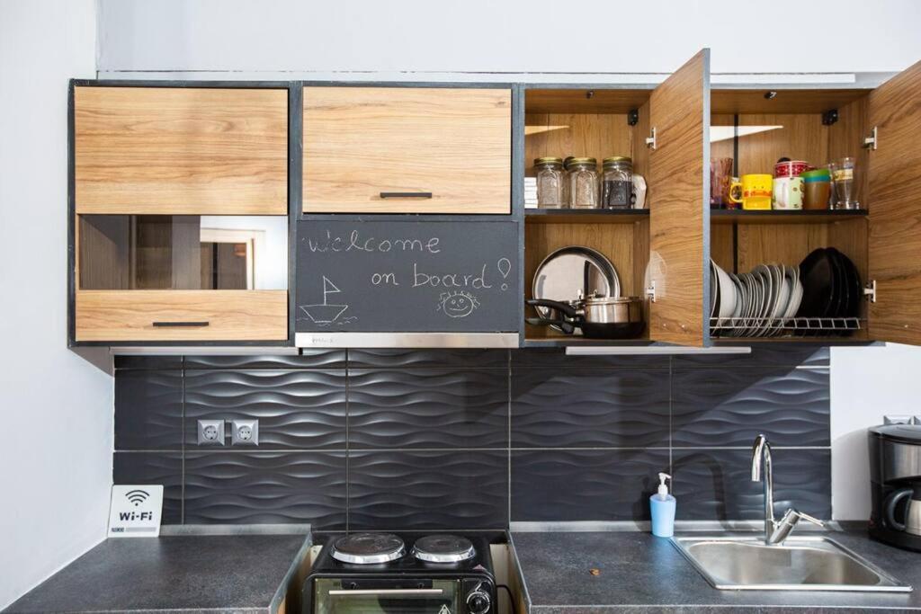 Matilda Central Apartment Aegina 外观 照片